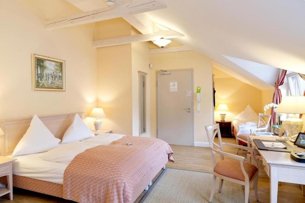 Hotel Villa Monte Vino Potsdam Bagian luar foto