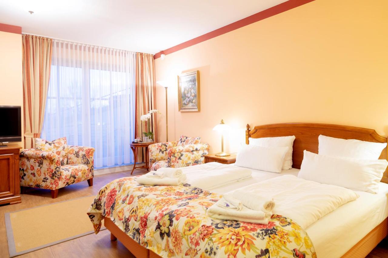 Hotel Villa Monte Vino Potsdam Bagian luar foto