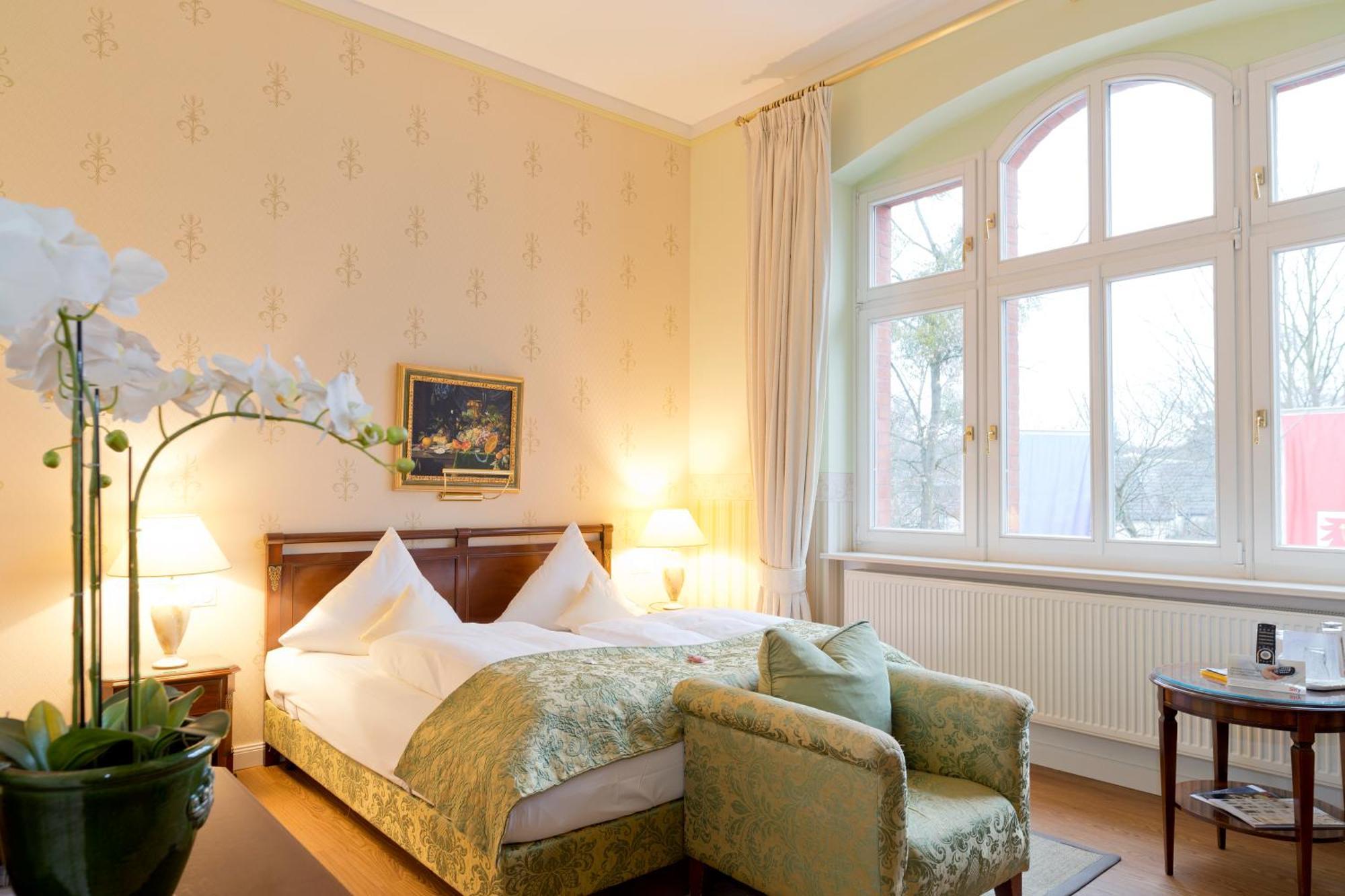 Hotel Villa Monte Vino Potsdam Bagian luar foto