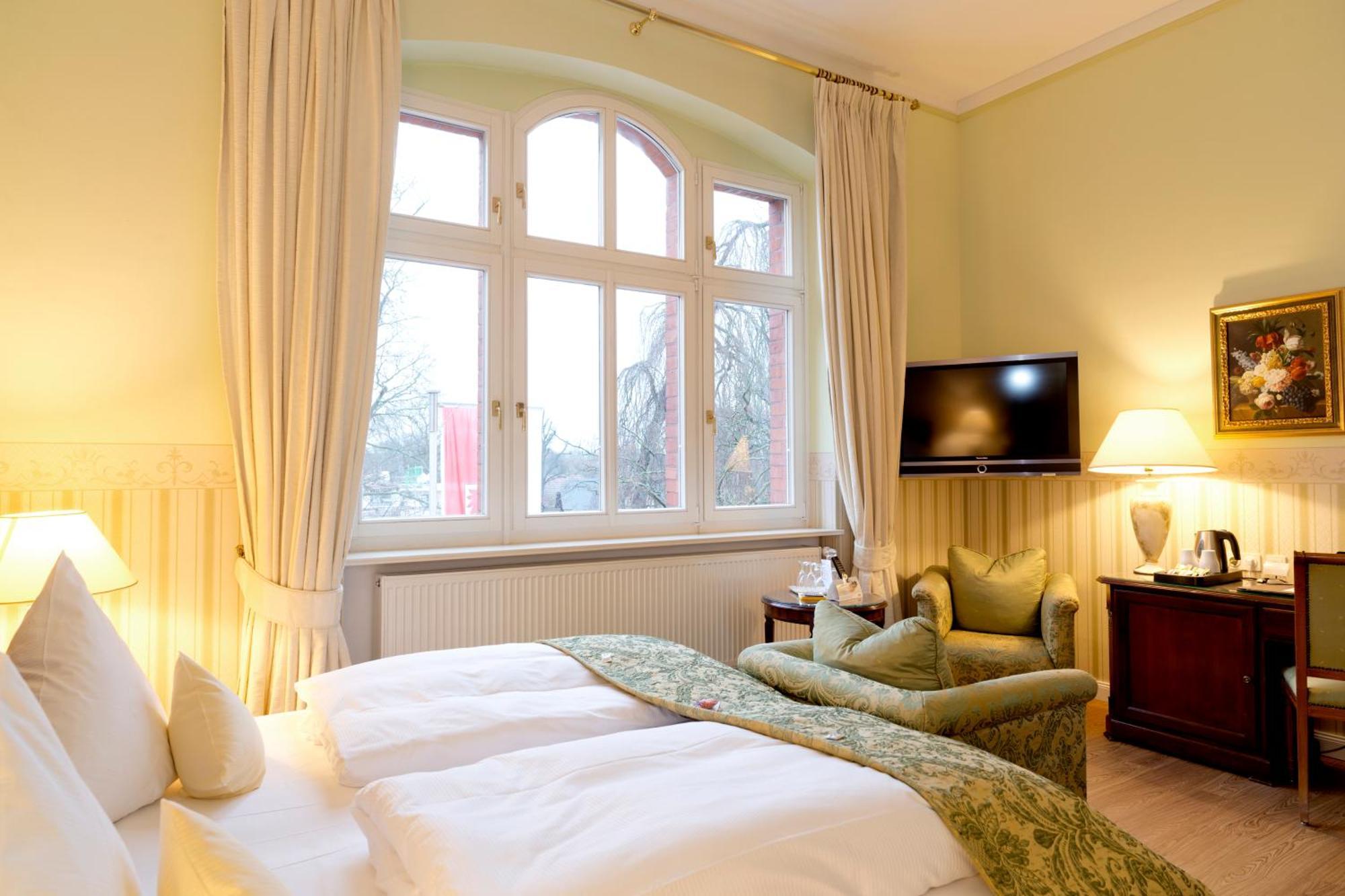 Hotel Villa Monte Vino Potsdam Bagian luar foto